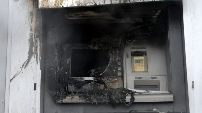 Εκρήξεις σε δύο ΑΤΜ σε Σαρωνίδα και Ίλιον